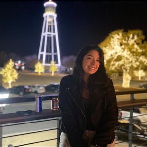 Meet your Posher, Anissa